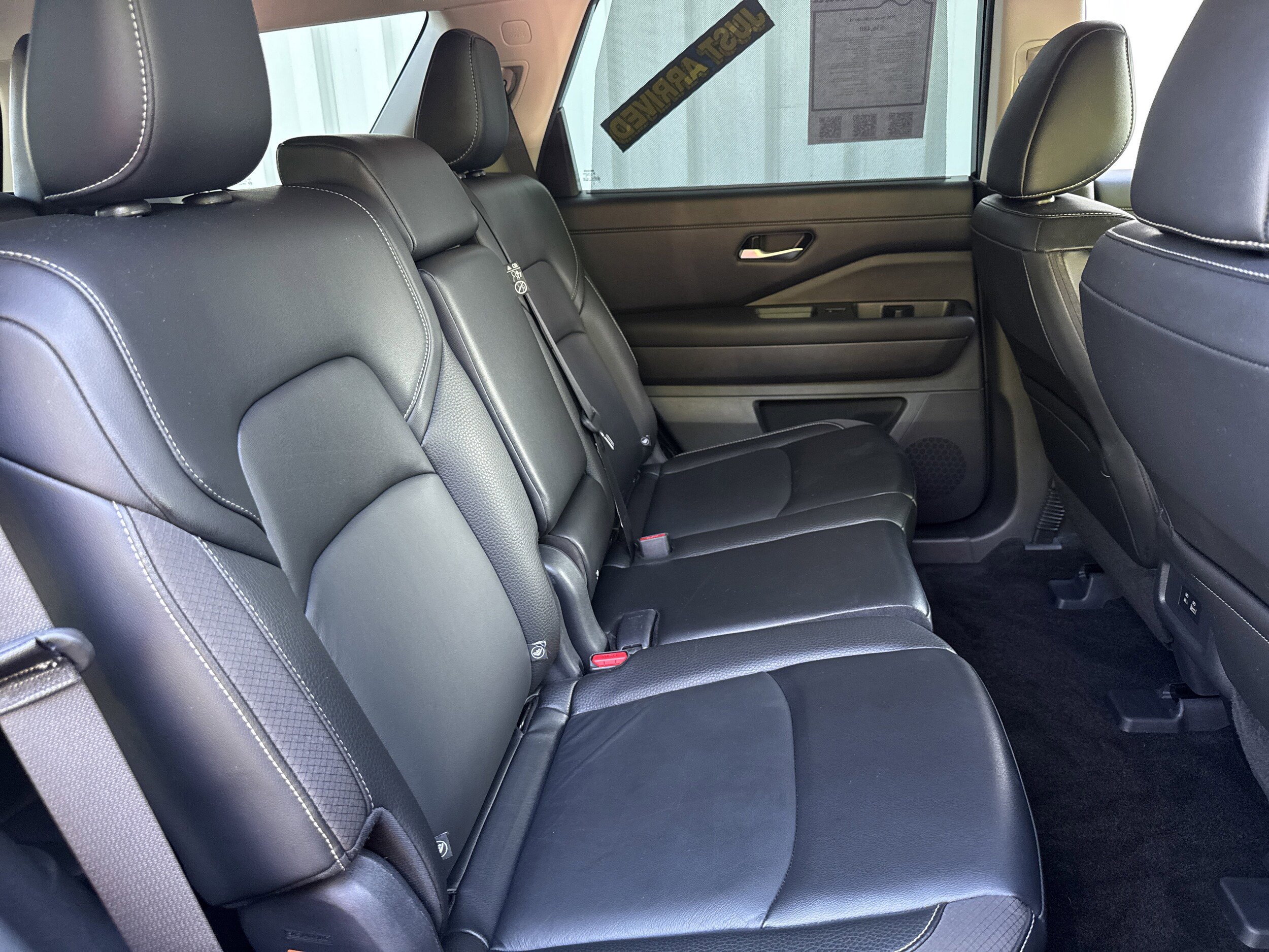 Used 2024 Nissan Pathfinder SL AWD/4WD image 14