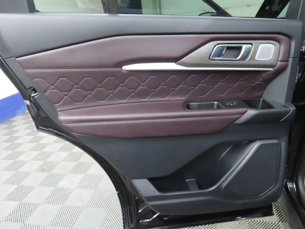 Used 2026 Ford Explorer Platinum w/ LUX Leather Package AWD/4WD image 70