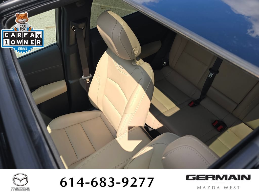 Used 2025 Cadillac XT4 Premium Luxury w/ Cold Weather Package AWD/4WD image 23