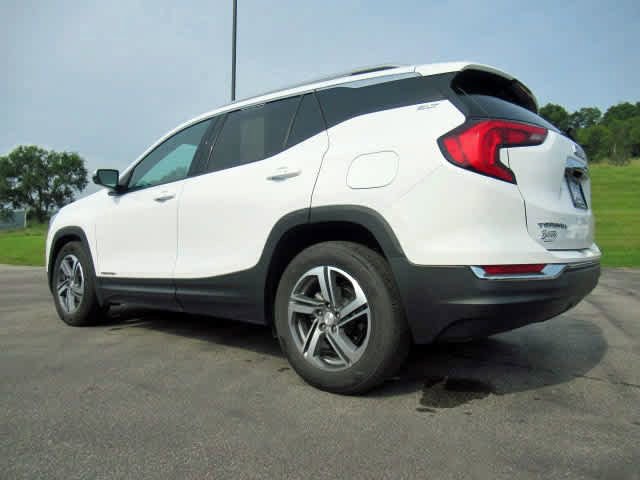 Used 2021 GMC Terrain SLT image 3