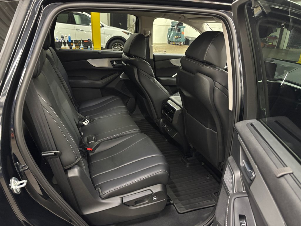 Certified 2026 Acura MDX w/ Technology Package AWD/4WD image 18