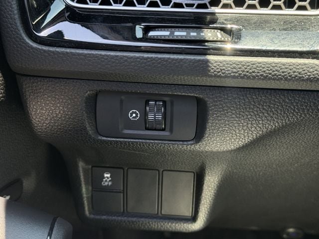 Used 2025 Honda Civic Sport image 25