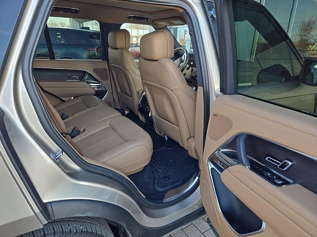 Certified 2023 Land Rover Range Rover SE image 19