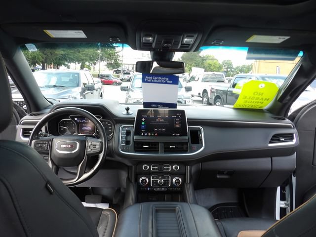 Used 2021 GMC Yukon AT4 w/ AT4 Premium Plus Package AWD/4WD image 17