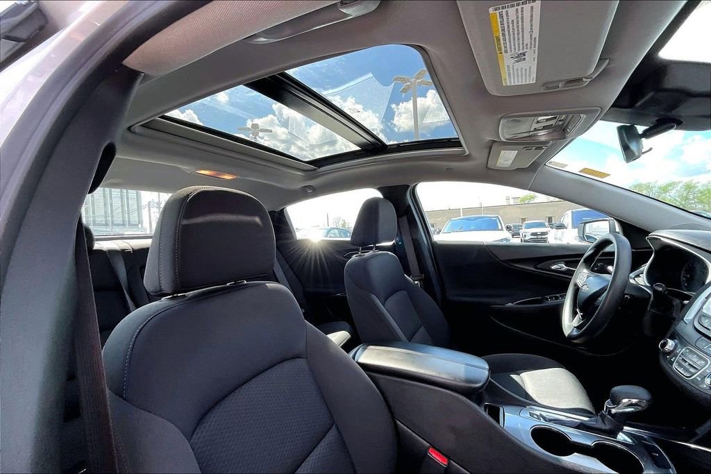 Used 2023 Chevrolet Malibu LT FWD image 21