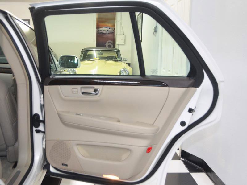 Used 2011 Cadillac DTS Premium w/ Driver Awareness Package image 25