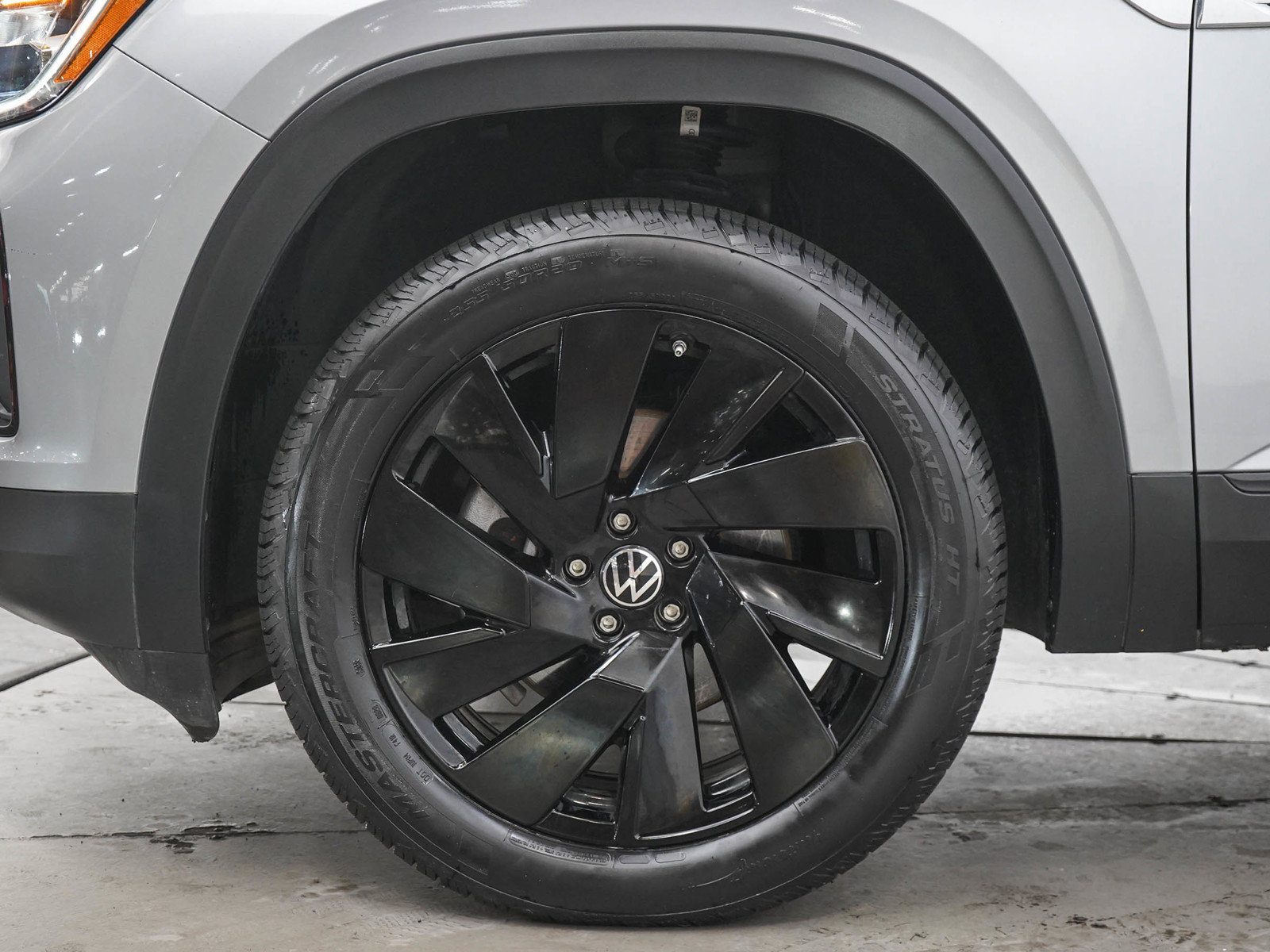 Used 2026 Volkswagen Atlas Cross Sport SE AWD/4WD image 29