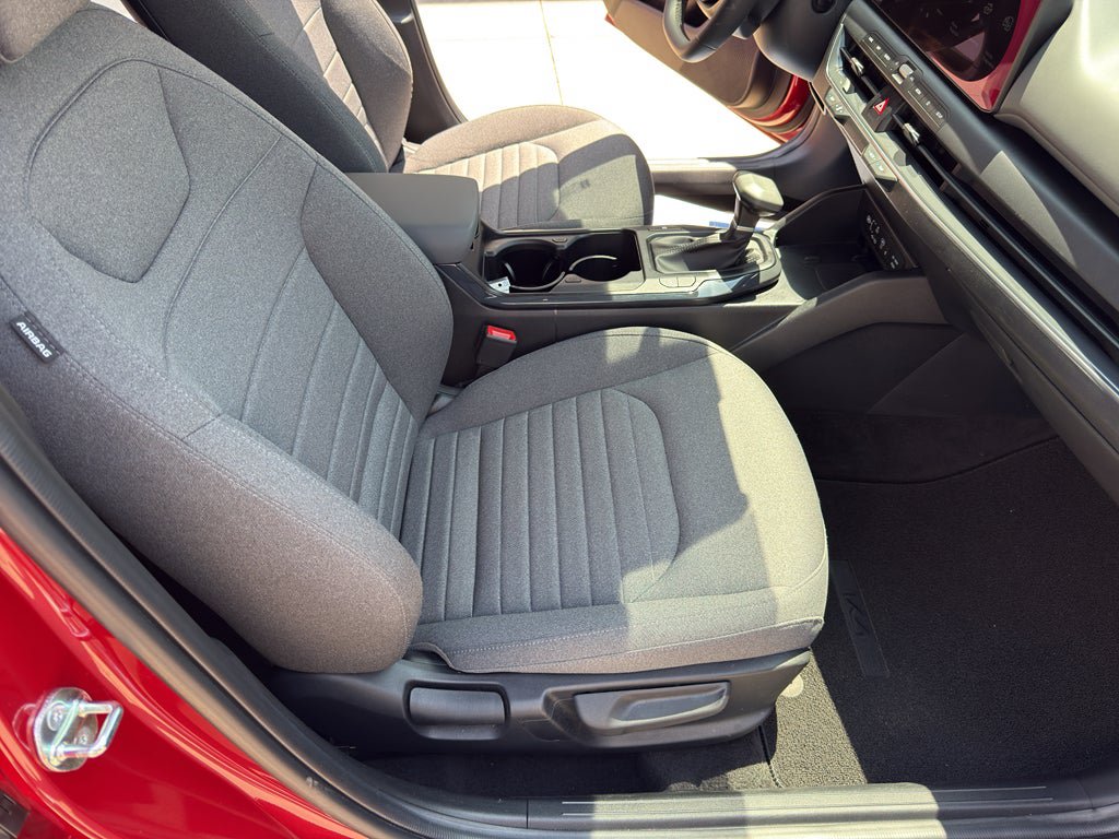 Used 2025 Kia K4 EX FWD image 26