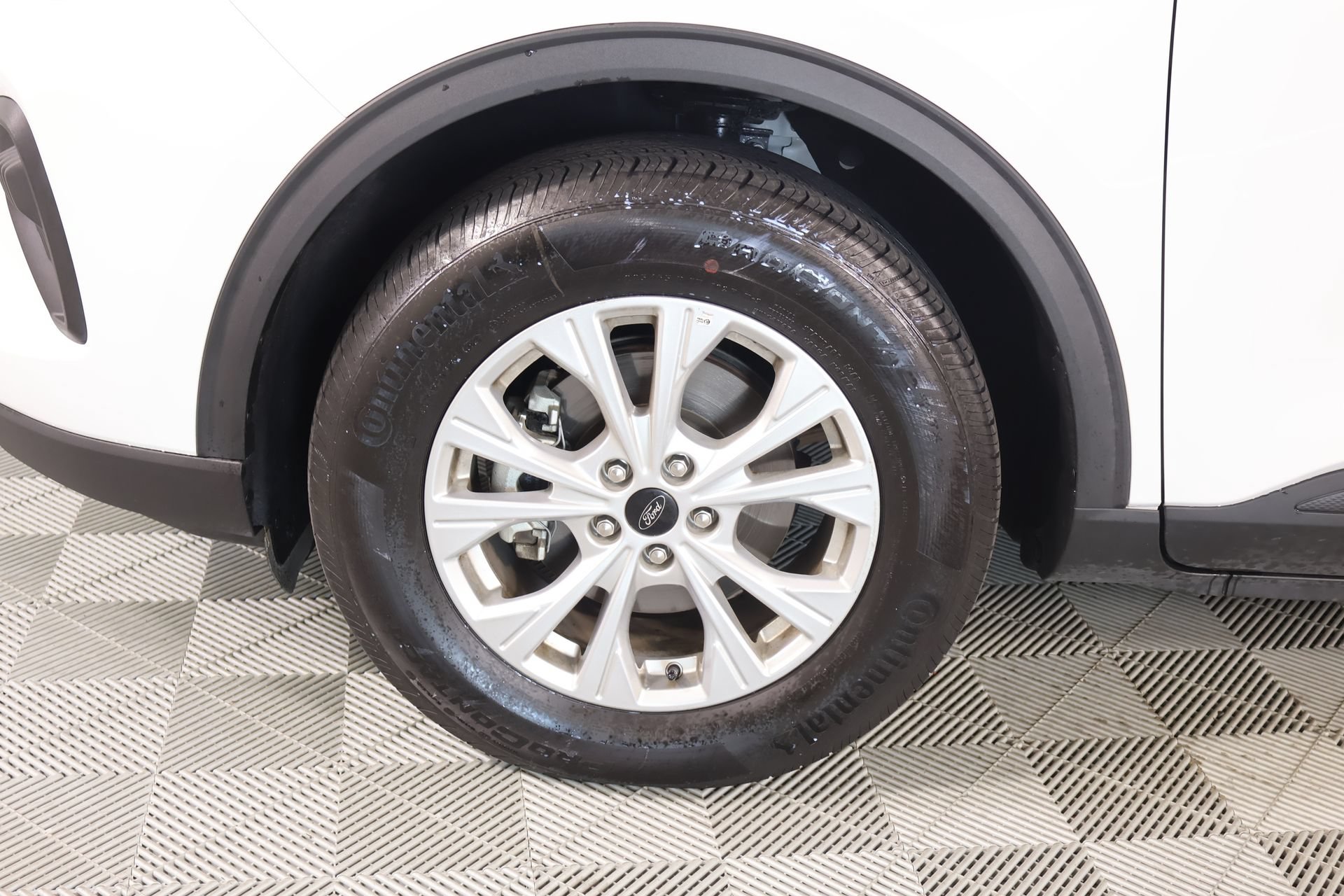 Used 2025 Ford Escape Active AWD/4WD image 16