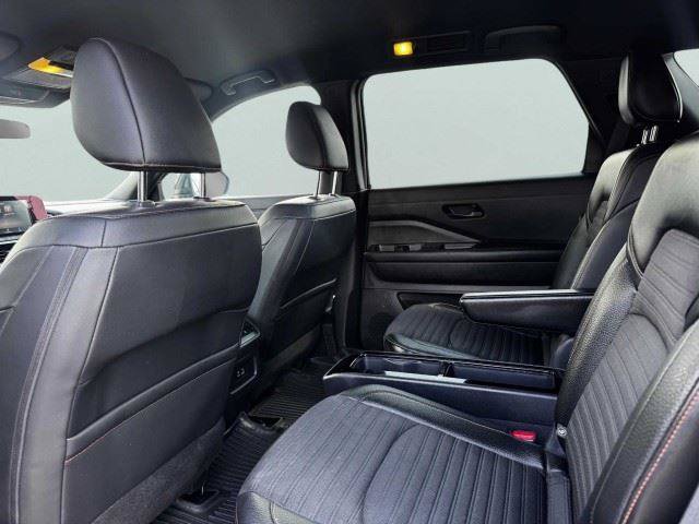 Used 2024 Nissan Pathfinder Rock Creek AWD/4WD image 38