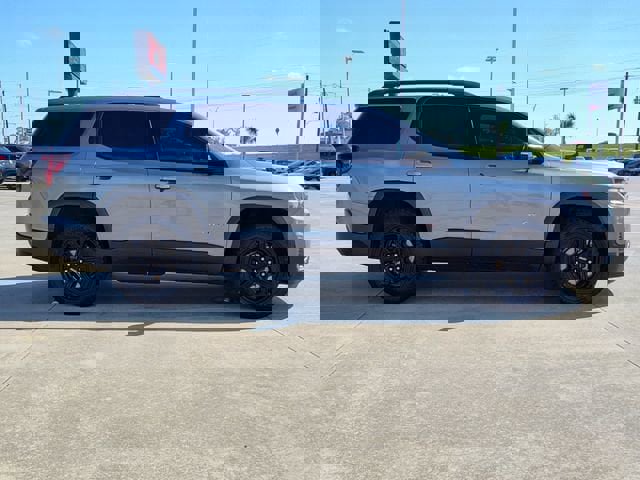 Used 2022 GMC Acadia AT4 w/ Preferred Package image 11