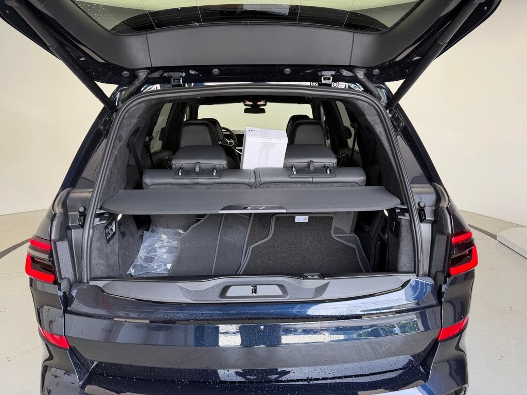 New 2027 BMW X7 M60i AWD/4WD image 3