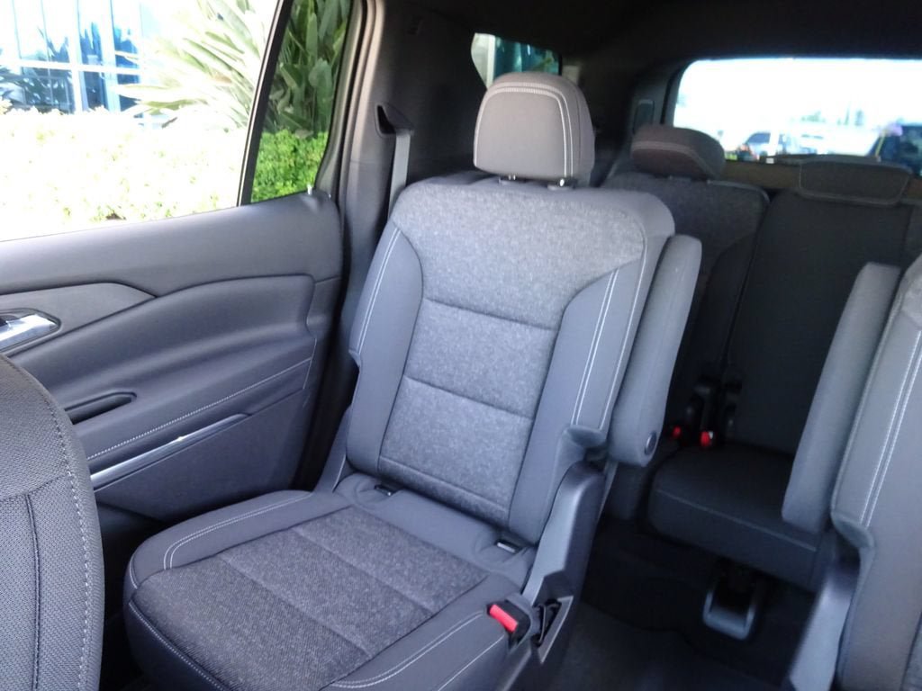 New 2026 Chevrolet Traverse LT w/ Midnight/Sport Edition FWD image 13
