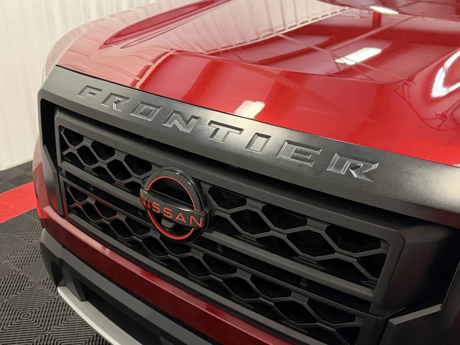 Used 2023 Nissan Frontier PRO-4X w/ Pro-4X Premium Package AWD/4WD image 8