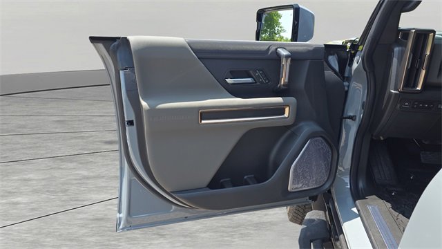 New 2025 GMC Hummer EV 2X image 28
