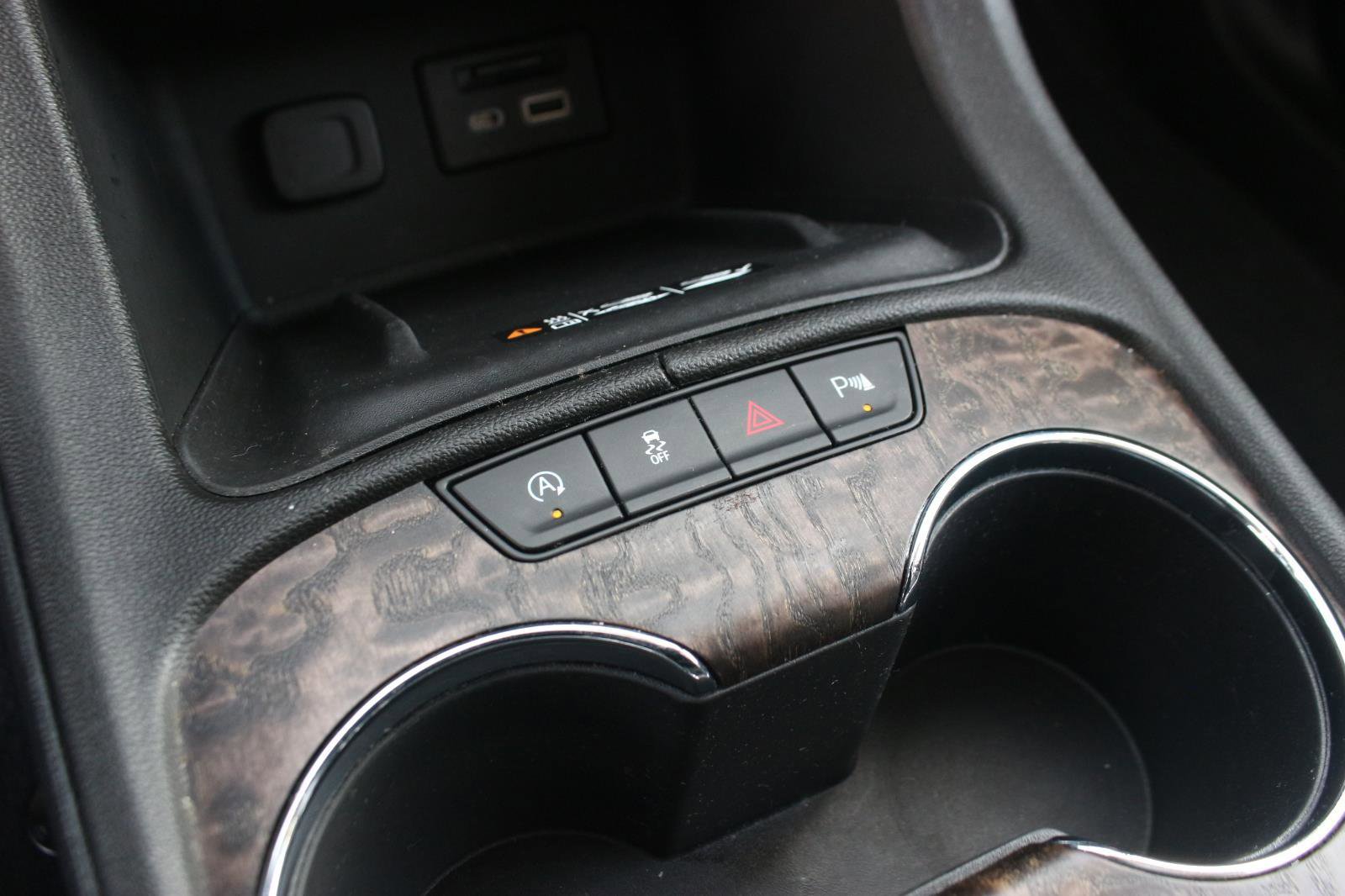 Used 2023 GMC Acadia Denali w/ Black Diamond Edition image 26