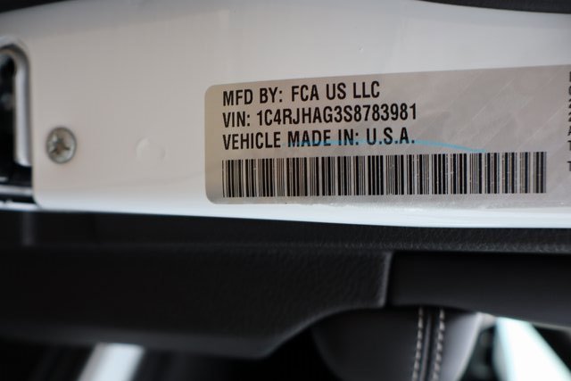 New 2025 Jeep Grand Cherokee Altitude image 43