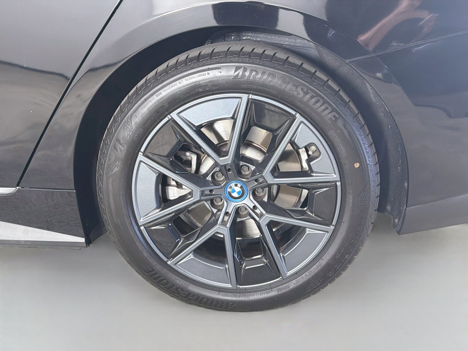 Certified 2023 BMW i4 eDrive35 w/ Premium Package RWD image 32