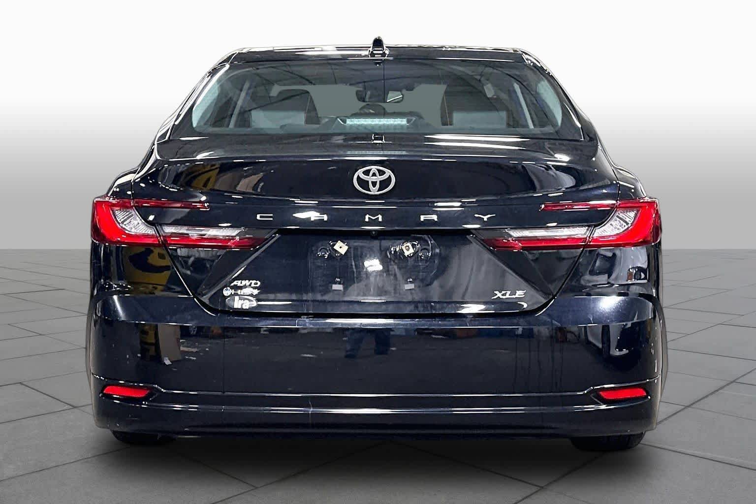 Used 2025 Toyota Camry XLE w/ Premium Package AWD/4WD image 5