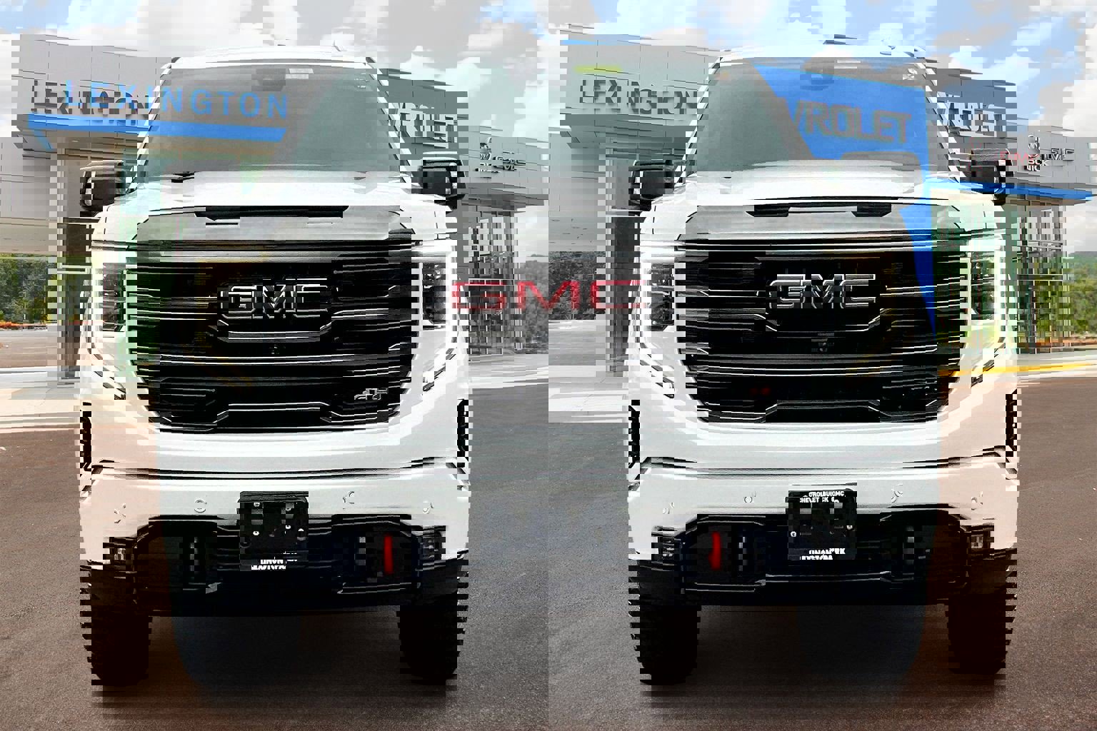 Certified 2022 GMC Sierra 1500 AT4 w/ AT4 Premium Package image 3