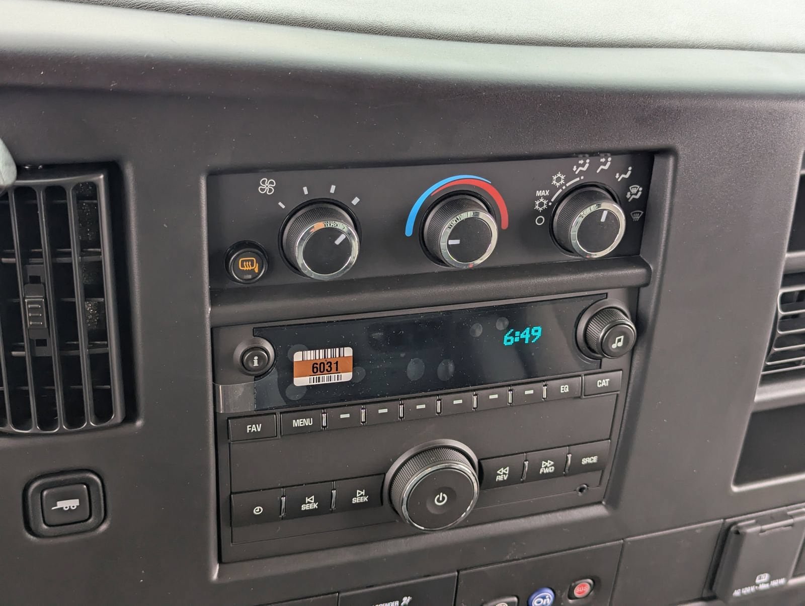 New 2026 Chevrolet Express 2500 w/ Driver Convenience Package RWD image 27
