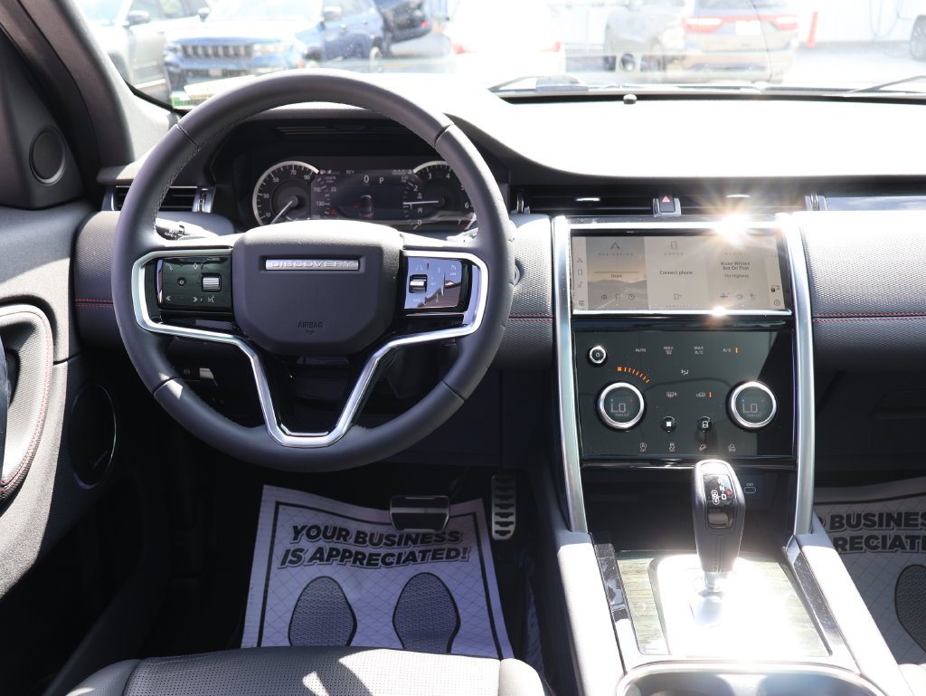 Used 2023 Land Rover Discovery Sport SE R-Dynamic AWD/4WD image 18