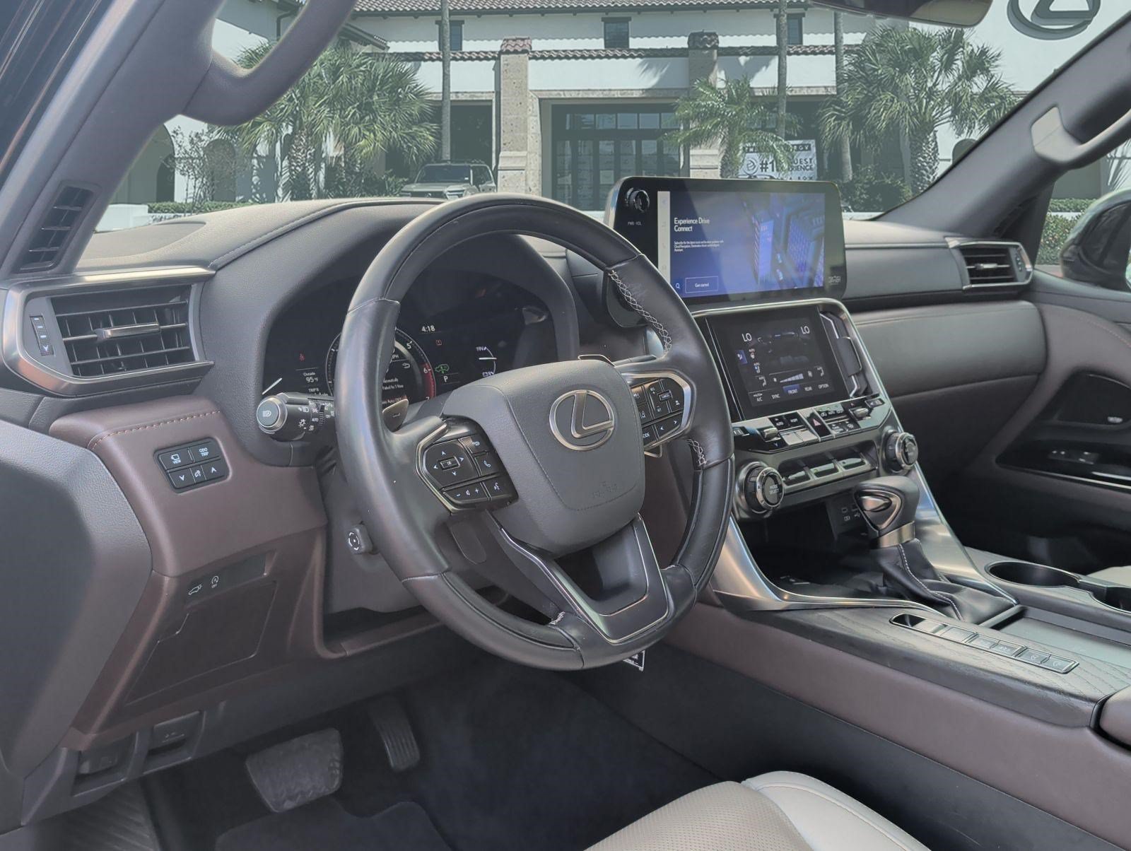 Used 2022 Lexus LX 600 4WD w/ Appearance Package image 12