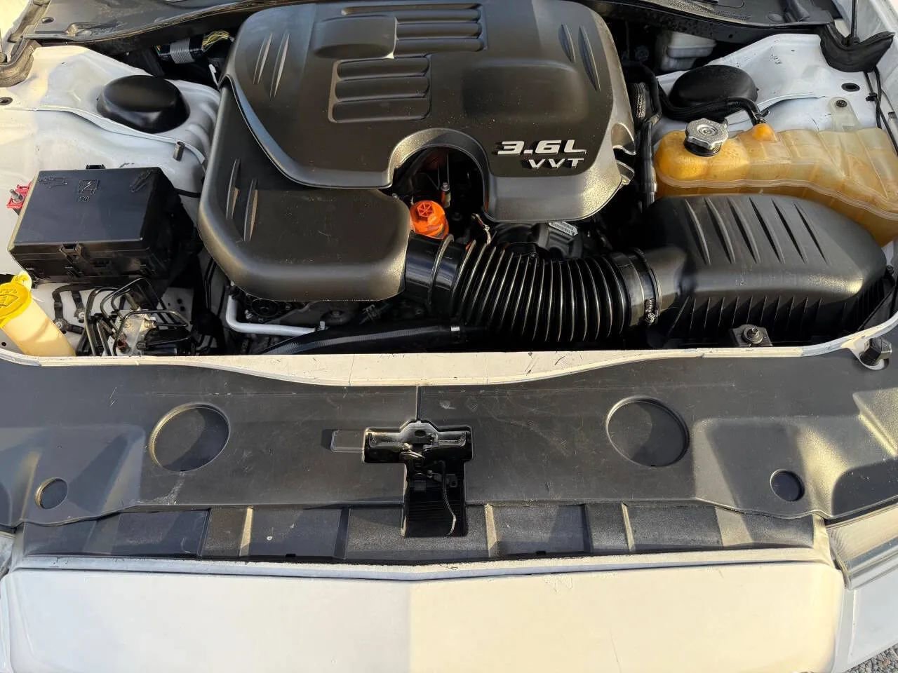 Used 2014 Dodge Charger SE RWD image 15