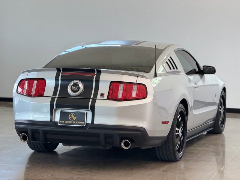 Used 2012 Ford Mustang Premium RWD image 7