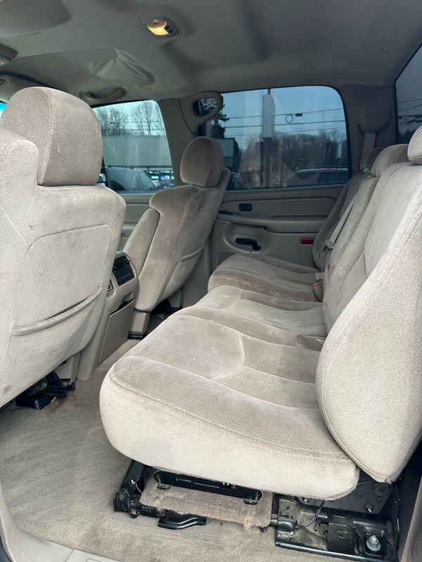 Used 2004 GMC Sierra 2500 SLE w/ Heavy-Duty Power Package AWD/4WD image 9