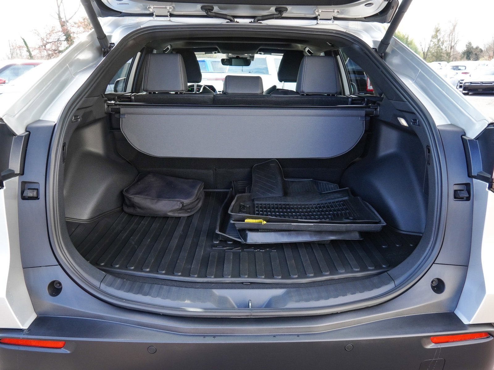 Used 2025 Toyota bZ4X AWD image 42