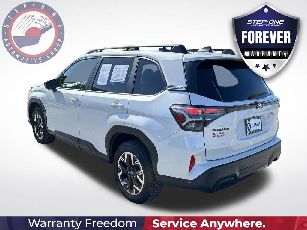 Used 2025 Subaru Forester Premium AWD/4WD image 4