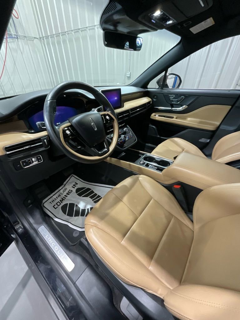 Used 2021 Lincoln Corsair Reserve w/ Equipment Group 201A image 9