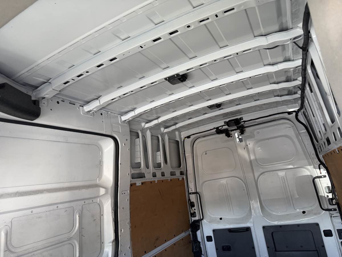 Used 2019 Nissan NV 2500 SV image 21