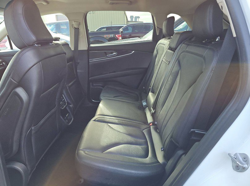 Used 2021 Lincoln Nautilus AWD image 11