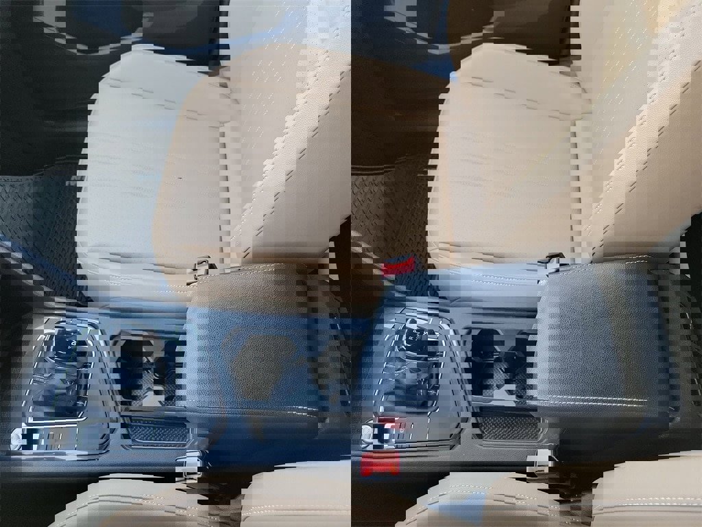 Used 2022 Volkswagen Tiguan SE image 22