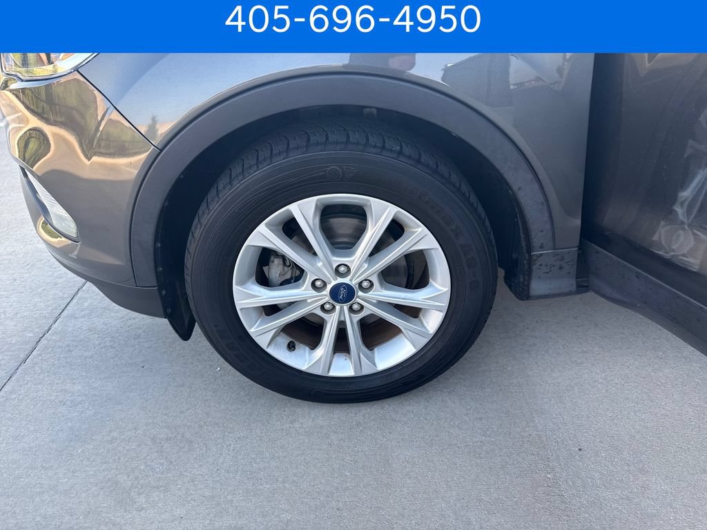 Used 2017 Ford Escape SE FWD image 32