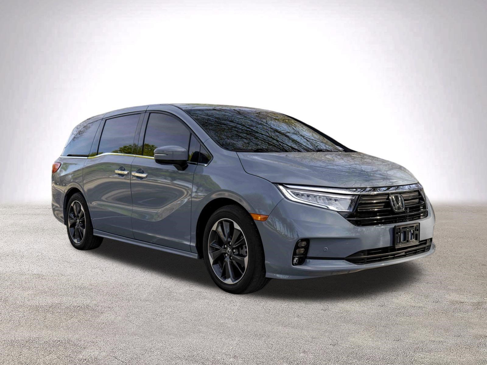 Used 2024 Honda Odyssey Elite image 2
