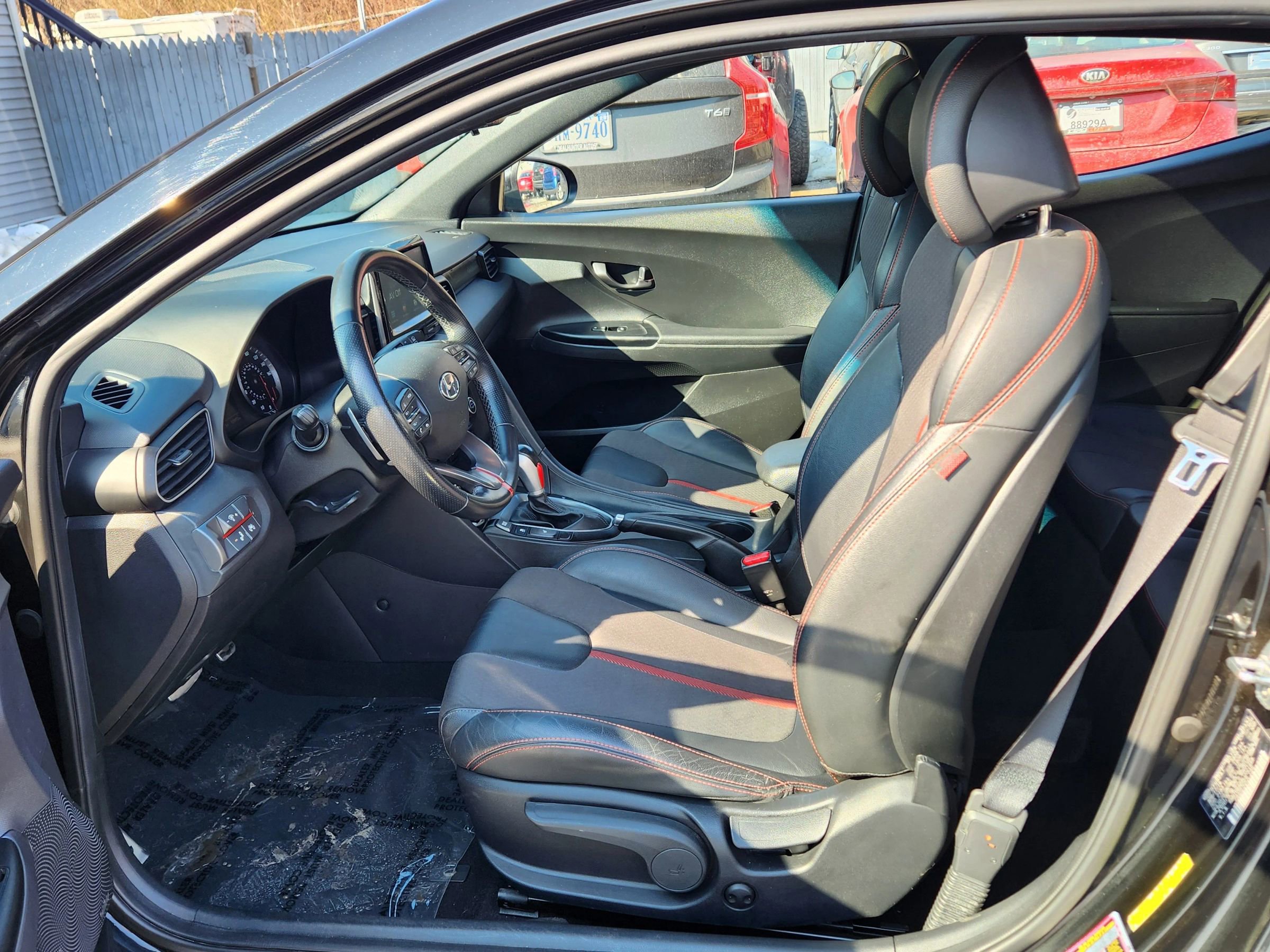 Used 2020 Hyundai Veloster Turbo image 21