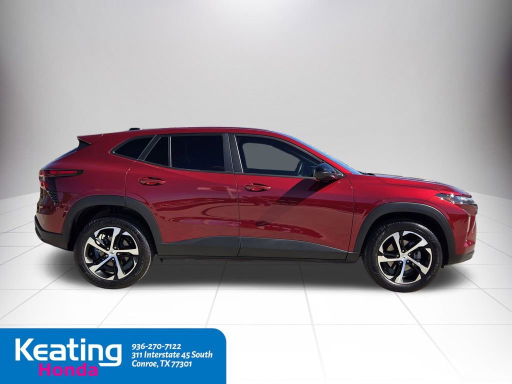 Used 2025 Chevrolet Trax RS w/ Sunroof Package image 9