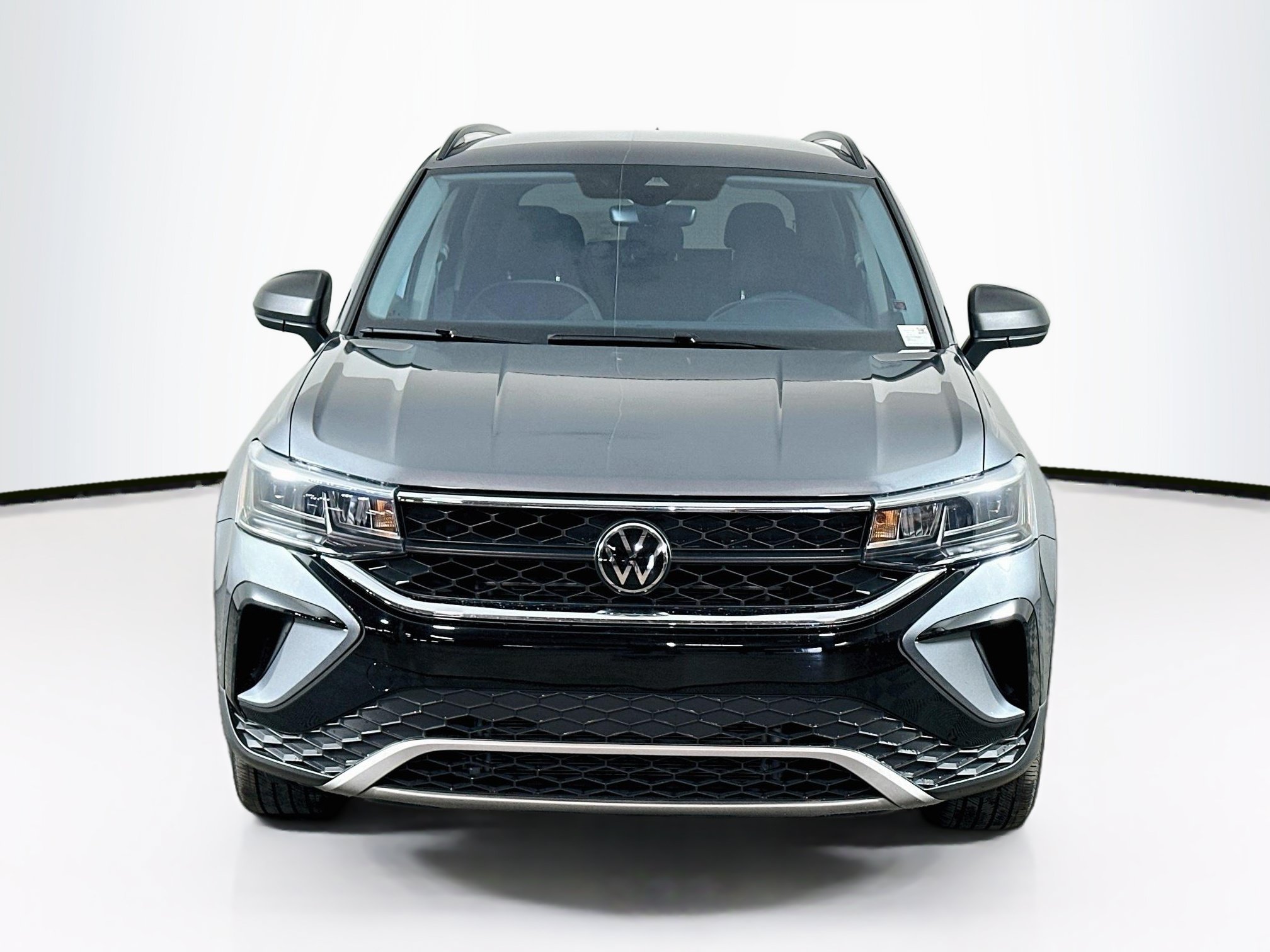 Used 2024 Volkswagen Taos S FWD image 2