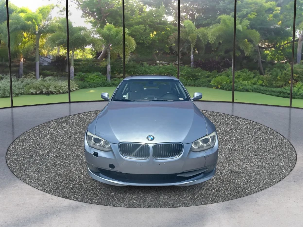 Used 2011 BMW 328i xDrive Coupe AWD/4WD image 2