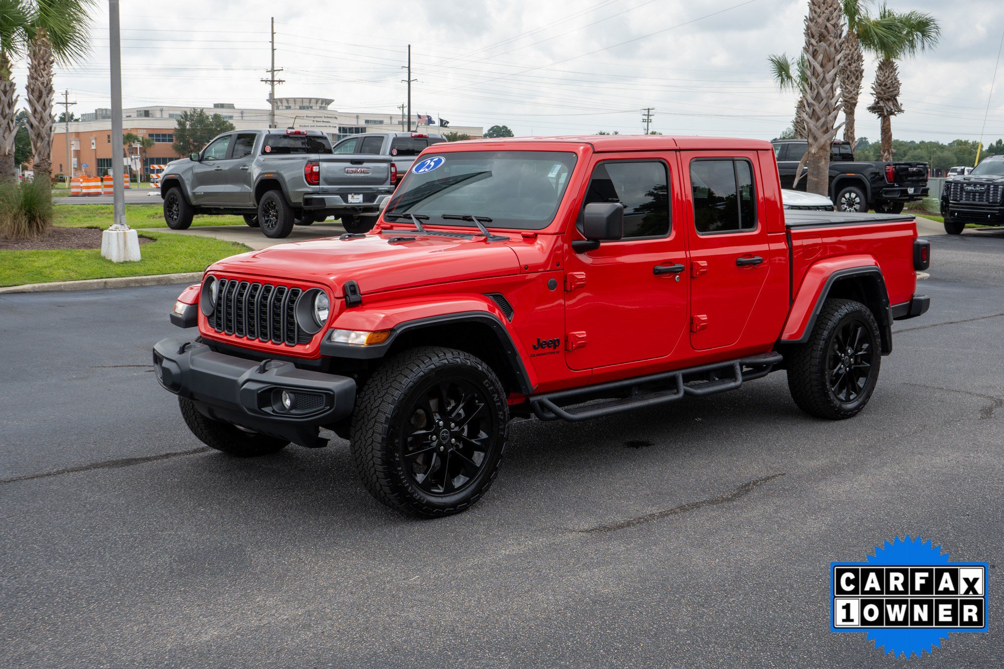 Used 2025 Jeep Gladiator Sport AWD/4WD image 7