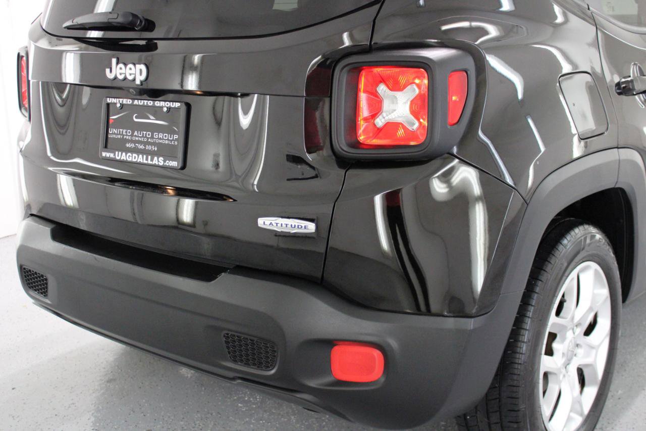 Used 2017 Jeep Renegade Latitude image 23