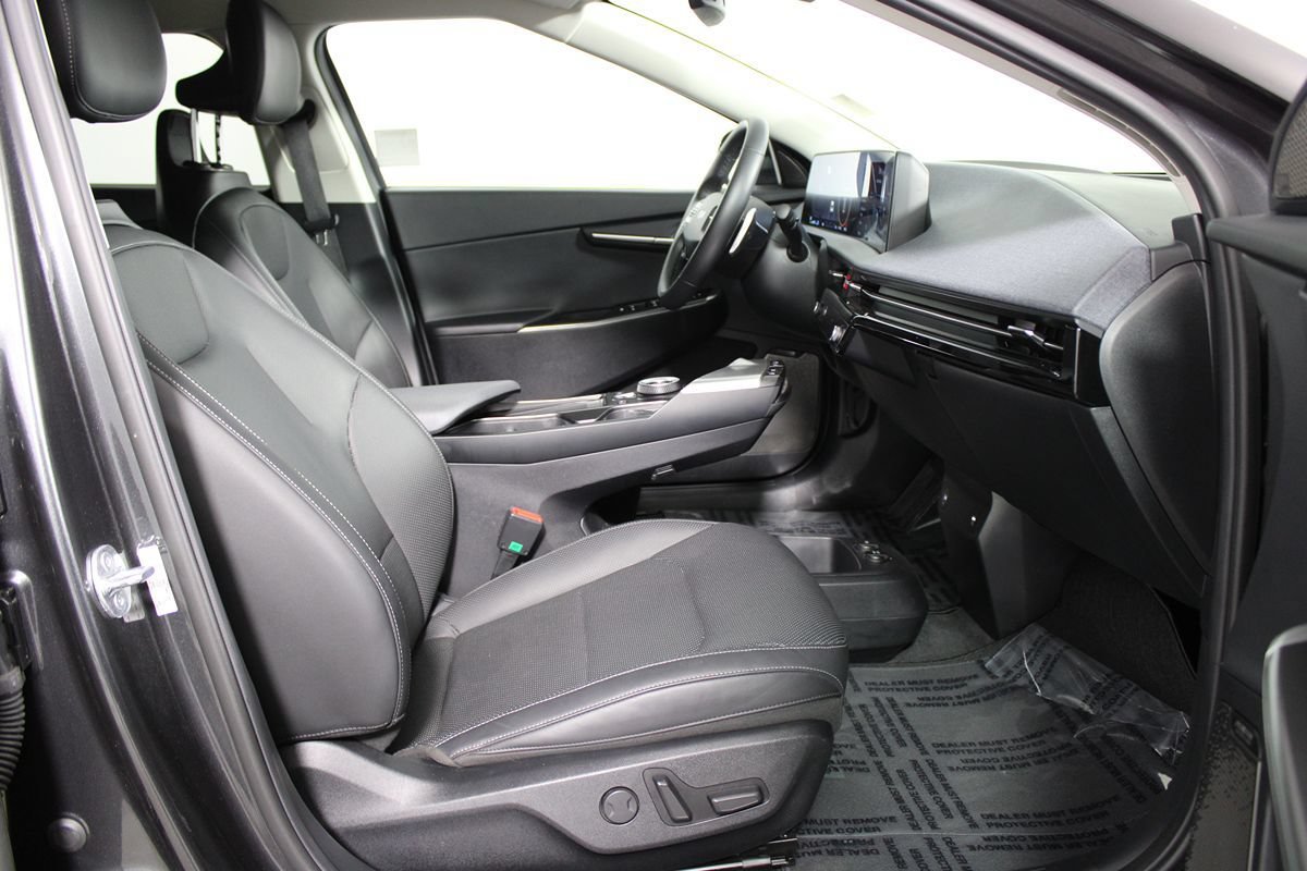 Used 2024 Kia EV6 Wind w/ Wind Technology Package RWD image 9