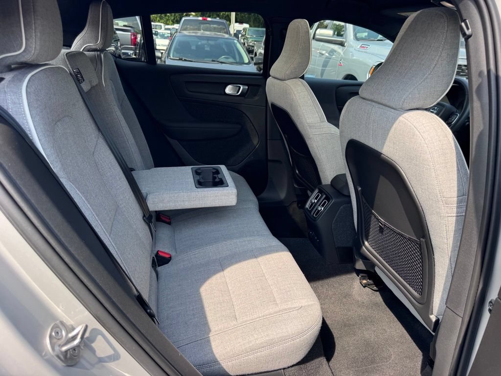 Used 2023 Volvo C40 P8 Recharge Ultimate AWD/4WD image 27