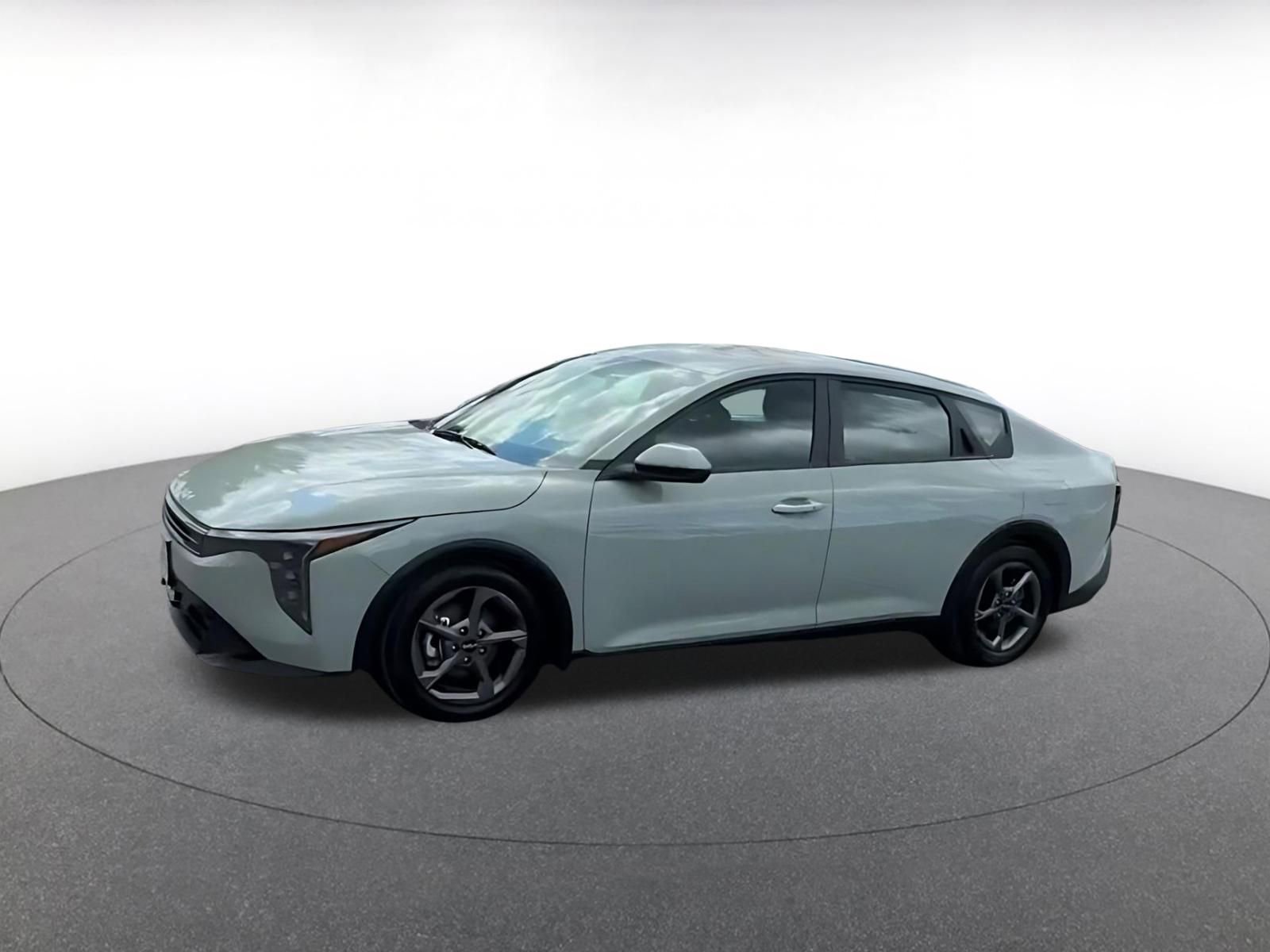 Used 2025 Kia K4 FWD image 8