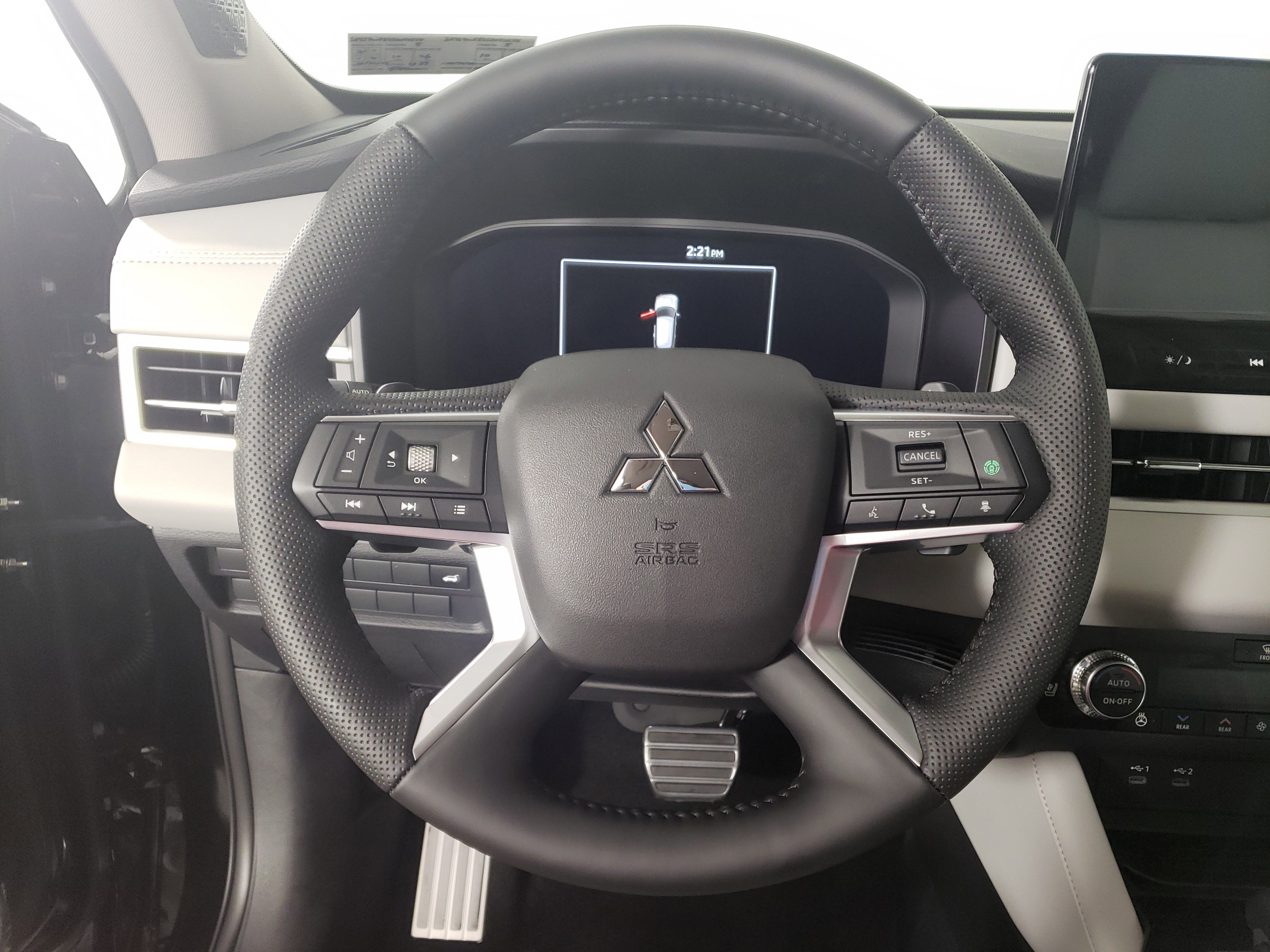 New 2025 Mitsubishi Outlander AWD image 18