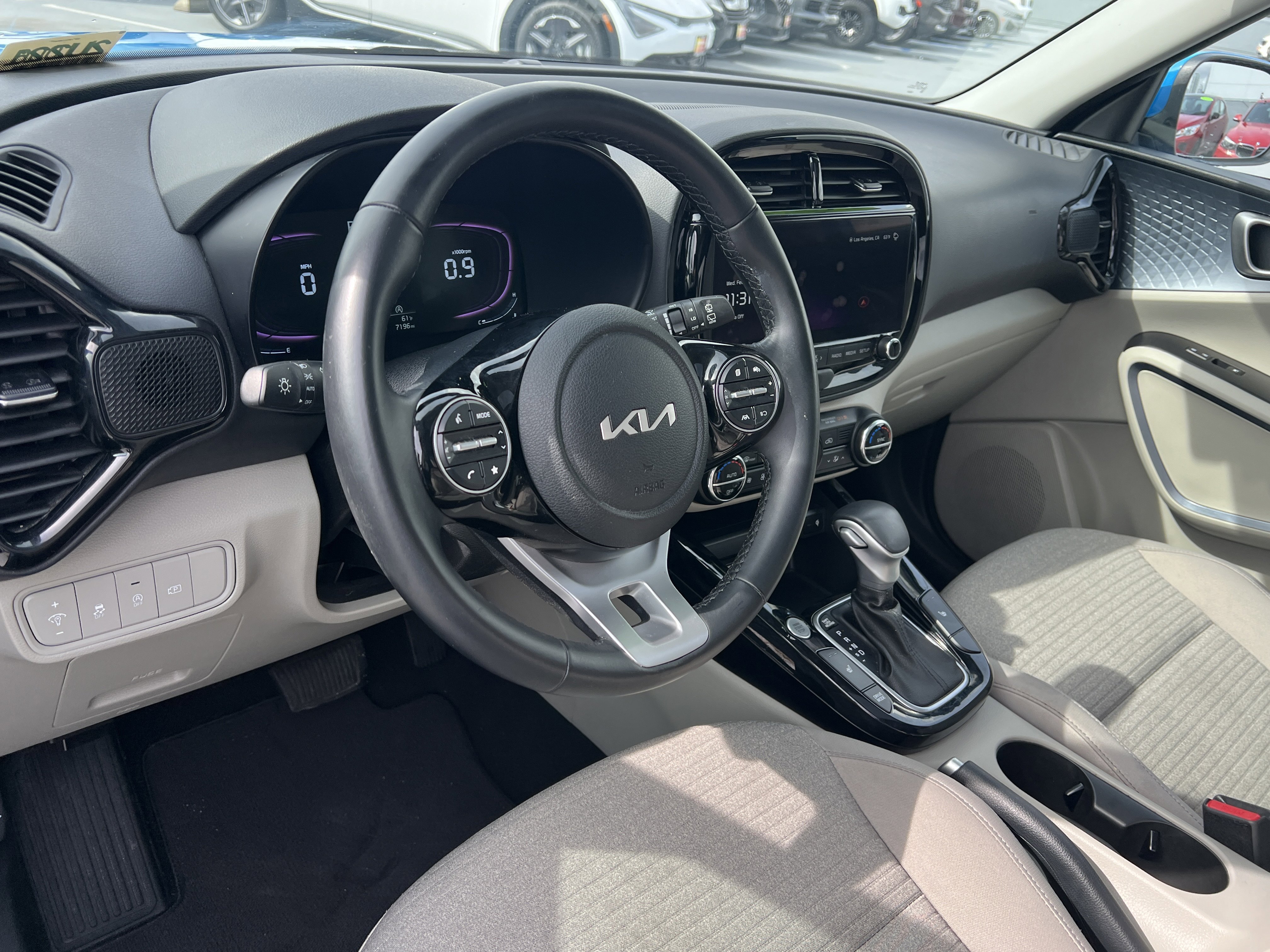 Certified 2025 Kia Soul EX image 20