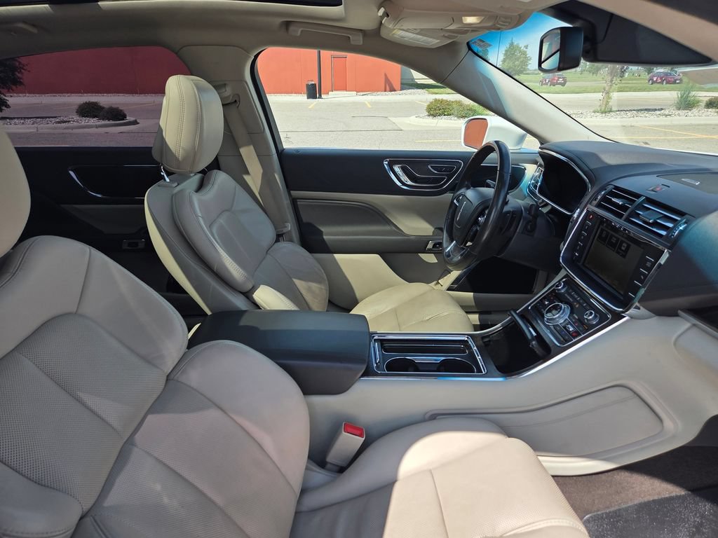 Used 2019 Lincoln Continental Select w/ Continental Climate Package AWD/4WD image 34